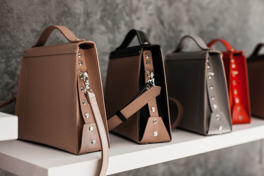 Nova Minimal Crossbody Bag - One Size